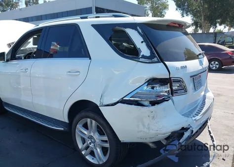 2015 Mercedes-Benz Ml 350 z USA, uszkodzony, nr VIN 4JGDA5JB2FA529220